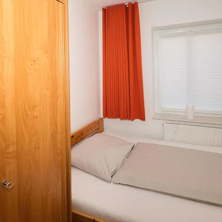 Dallacker 4, 6 Apartman
